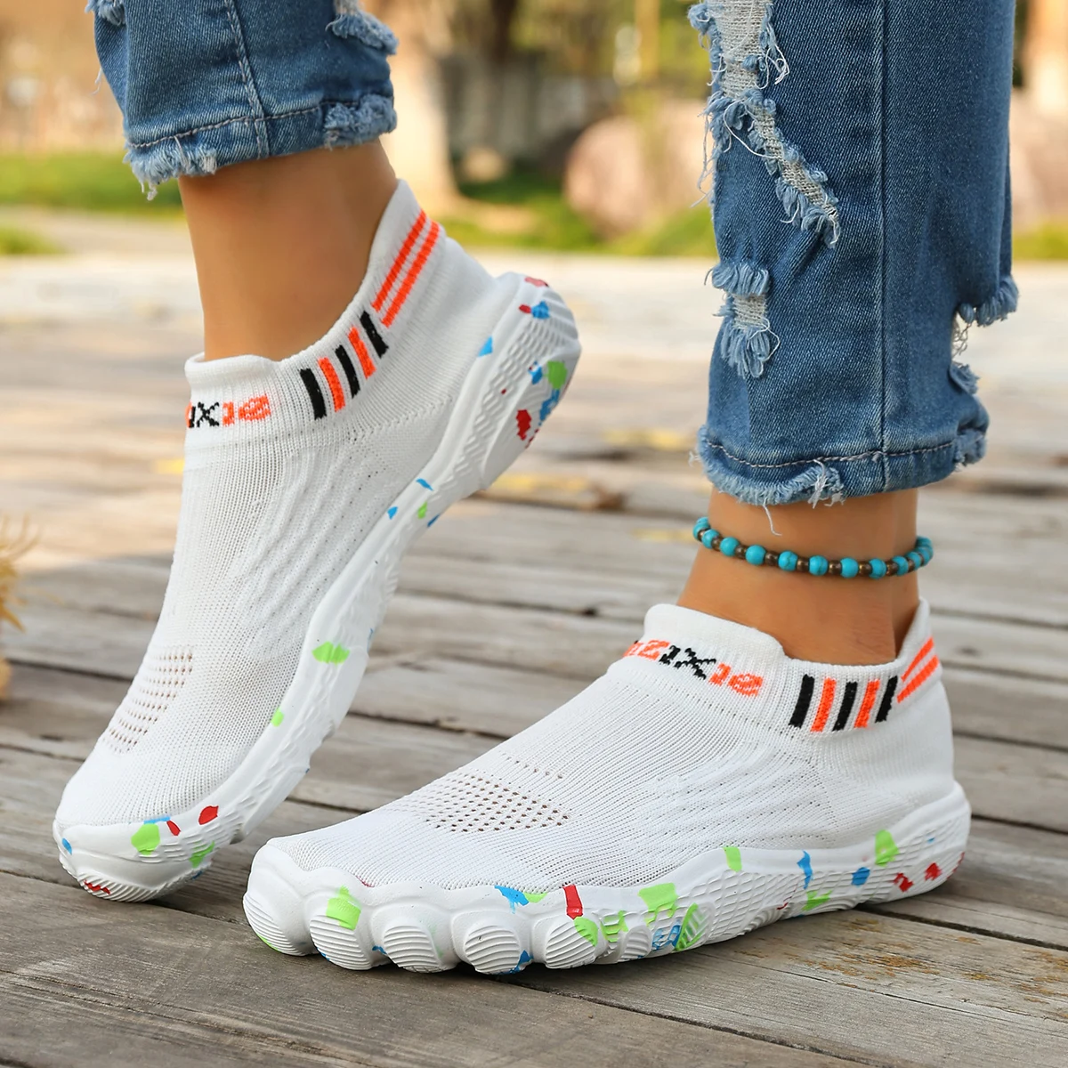 2026 New Five-Toe Shoes for Women, Outdoor Fly-Knit Water Shoes, Beach Shoes, Non-Slip Wading Shoes, Swimming Shoes, Hiking Shoes