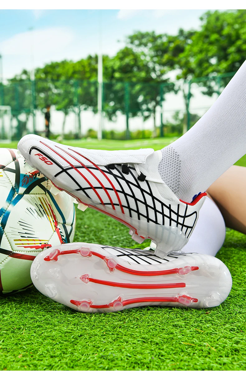 New Men Professional Soccer Shoes Non-slip Football Boots Unisex Breathable Futsal Sports New Cleats Drop Shipping Ultralight