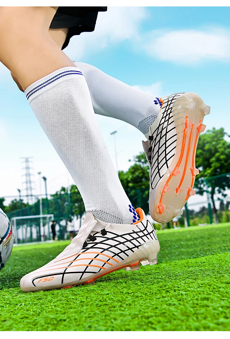 New Men Professional Soccer Shoes Non-slip Football Boots Unisex Breathable Futsal Sports New Cleats Drop Shipping Ultralight