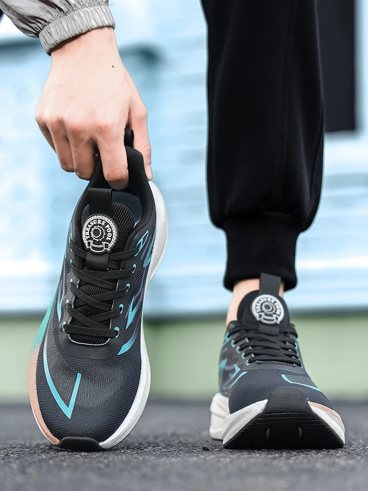2026 New Men's and Women's Running Shoes Breathable Leisure Sports Shoes Non-Slip Cushioning Comfortable Tennis Shoes Male 36-45