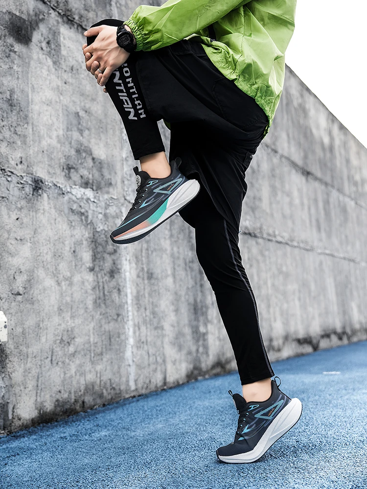 2026 New Men's and Women's Running Shoes Breathable Leisure Sports Shoes Non-Slip Cushioning Comfortable Tennis Shoes Male 36-45