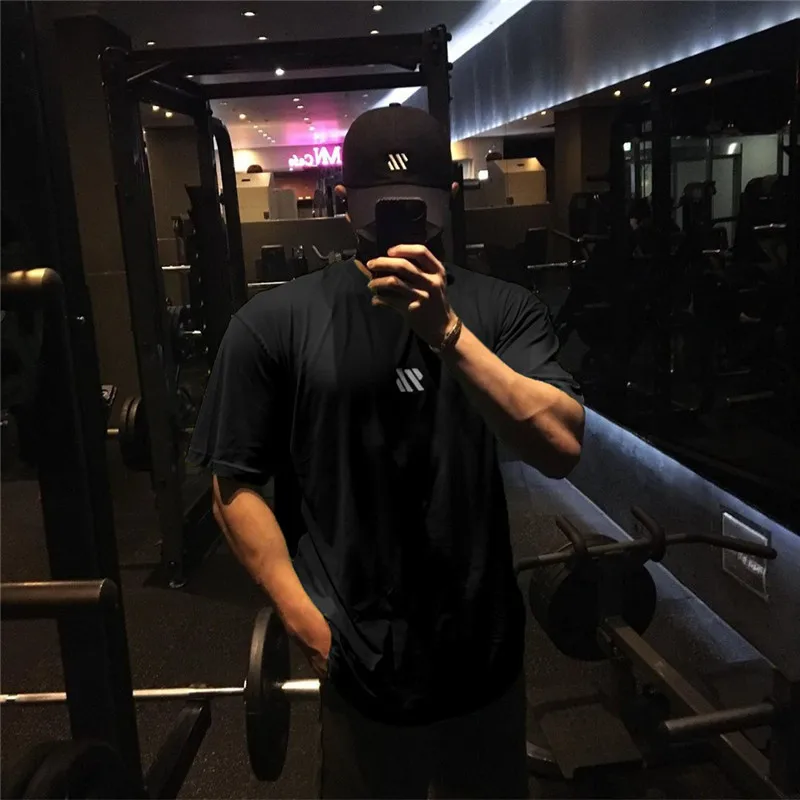 Men Brand Sports t shirt Men Short sleeve Cotton T-shirt Fitness Bodybuilding loose Running t shirt Male Summer Training tops