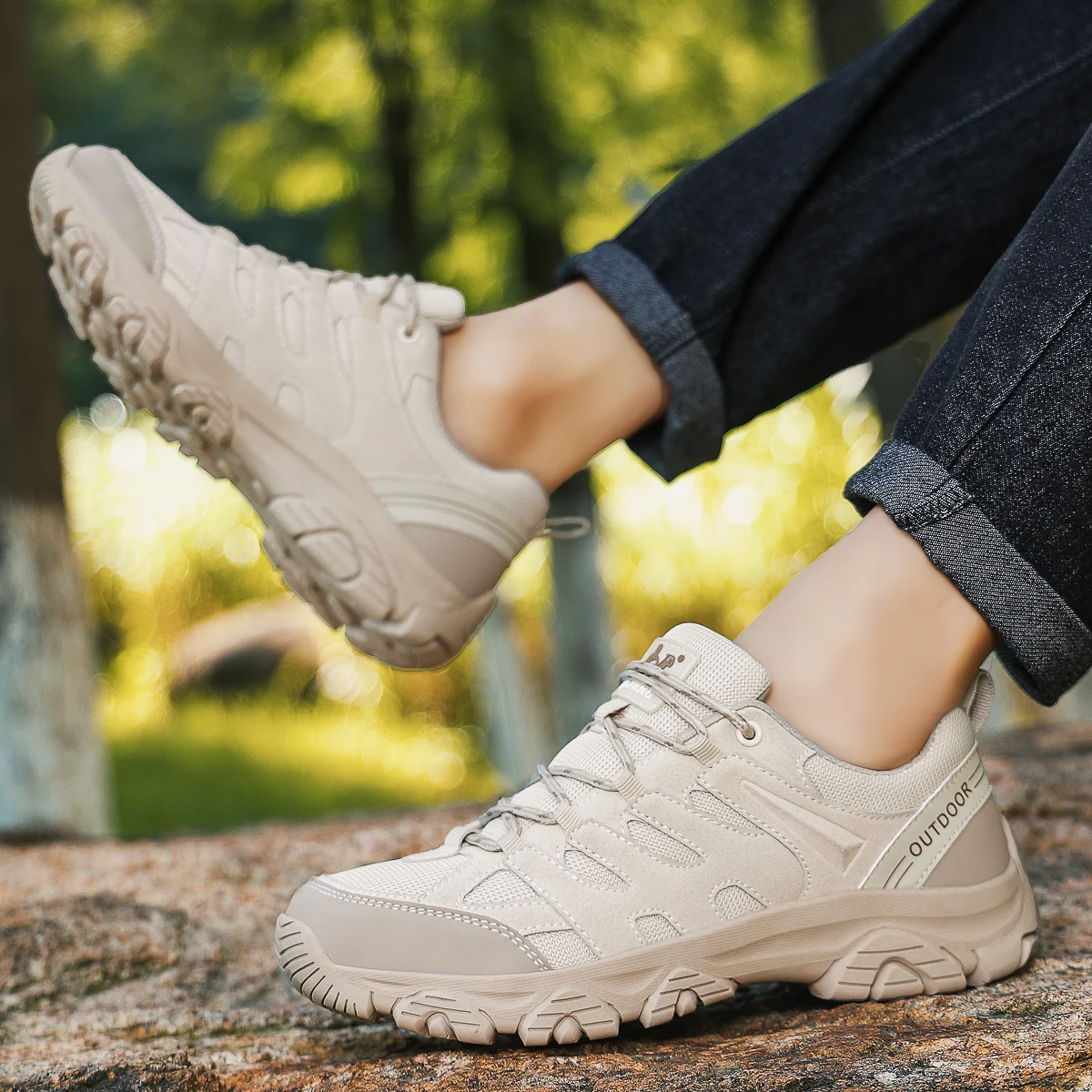 Men Off-Road Hiking Shoes Mountain Sneakers Winter Retro Leather Shoe Sport Outdoor Black Trail Running Footwear Low Top Spring