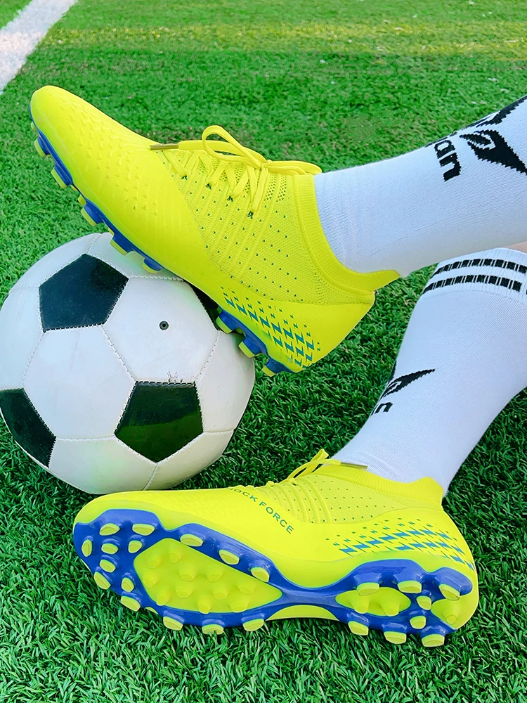 Men Football Cleats Fashion Youth Soccer Shoes Knit Football Training Trainers Breathable Society Campo Non Slip Sports Footwear