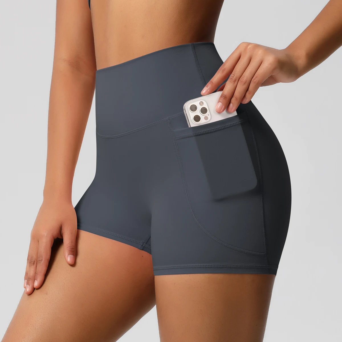 Women's Solid Color Nylon Yoga Tightening Tummy Lifting Shorts Outdoor Cycling Running With Pockets Sports Shorts Gym Pilates