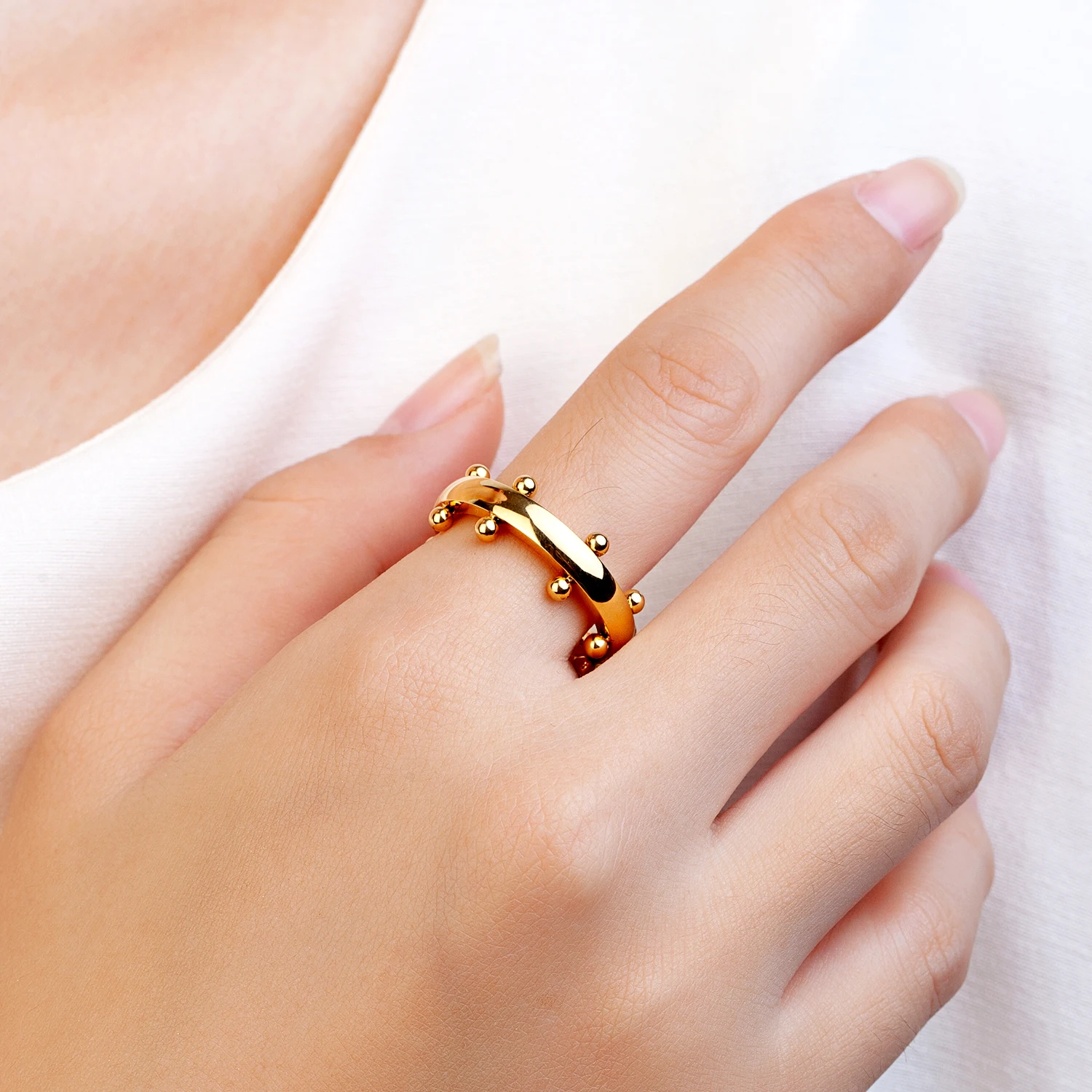 Simple Stainless Steel PVD Plated Gold Non Fading Ring Low Allergy Waterproof Jewelry Suitable for Women's Gifts