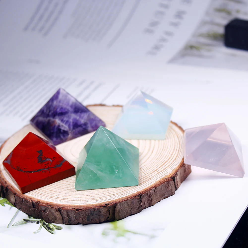 28-32mm Natural Crystal Pyramid Healing Crystal Crafts Rose Quartz Chakra Reiki Crystal Rainbow Fluorite Home Decor Point