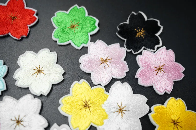 Sakura Patches Embroidery For T-Shirt Iron On Appliques Clothes Jeans Stickers Badges Parche