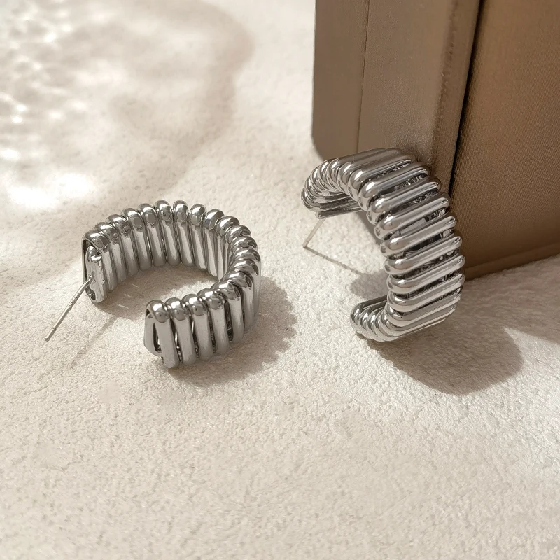 925 Silver Needle Modern Jewelry Metal Hoop Earrings 2022 New Trend Hot Selling Gold Color Fashion Drop Earrings For Women