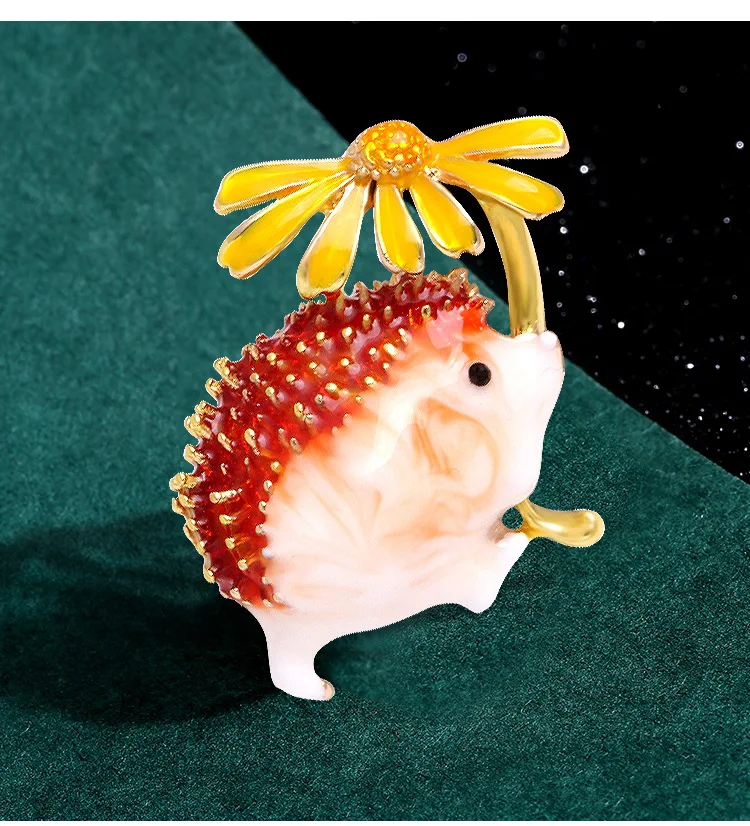 SKEDS Creative Women Enamel Hedgehog Daisy Jewelry Brooches Fashion Cute Animal Coat Clothing Bag Badges Brooch Pin Gift