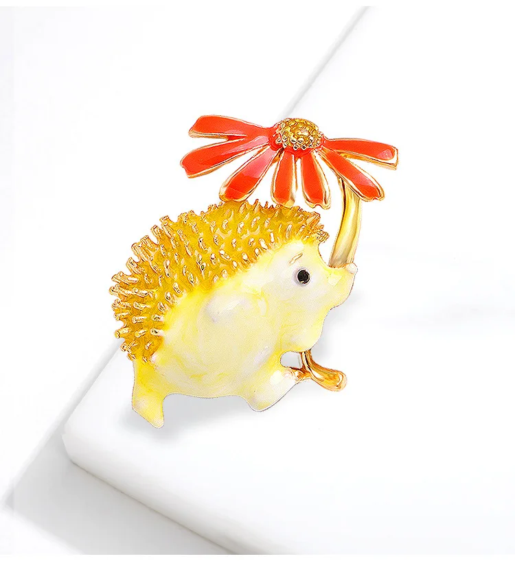SKEDS Creative Women Enamel Hedgehog Daisy Jewelry Brooches Fashion Cute Animal Coat Clothing Bag Badges Brooch Pin Gift