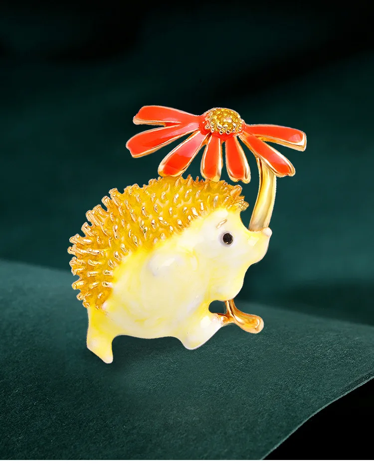 SKEDS Creative Women Enamel Hedgehog Daisy Jewelry Brooches Fashion Cute Animal Coat Clothing Bag Badges Brooch Pin Gift