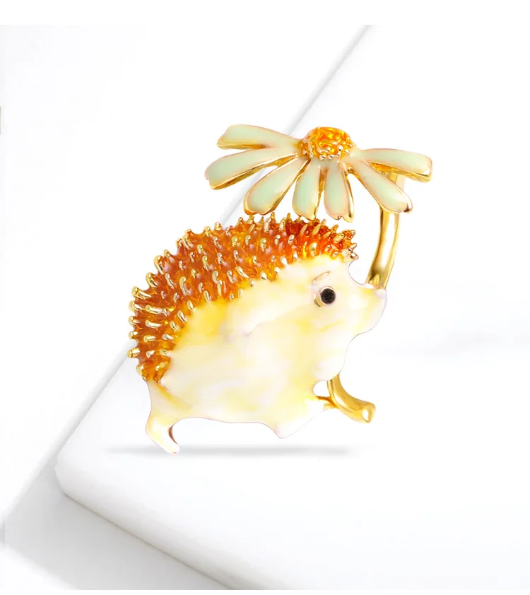 SKEDS Creative Women Enamel Hedgehog Daisy Jewelry Brooches Fashion Cute Animal Coat Clothing Bag Badges Brooch Pin Gift