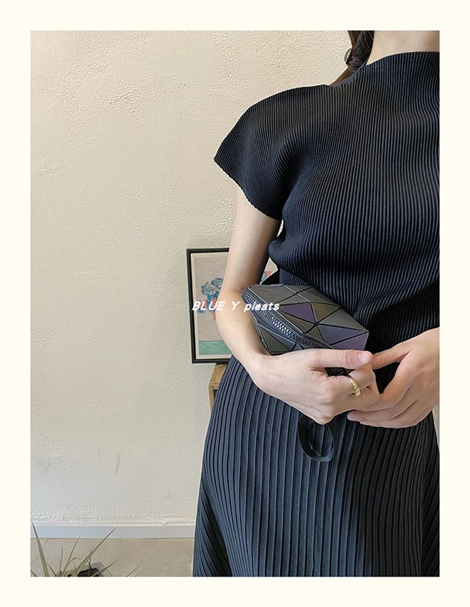 Miyake Pleated Half High Neck Profile Black T-shirts Women 2026 Summer Korean Fashion Causal Tops Designer Aesthetic Clothing