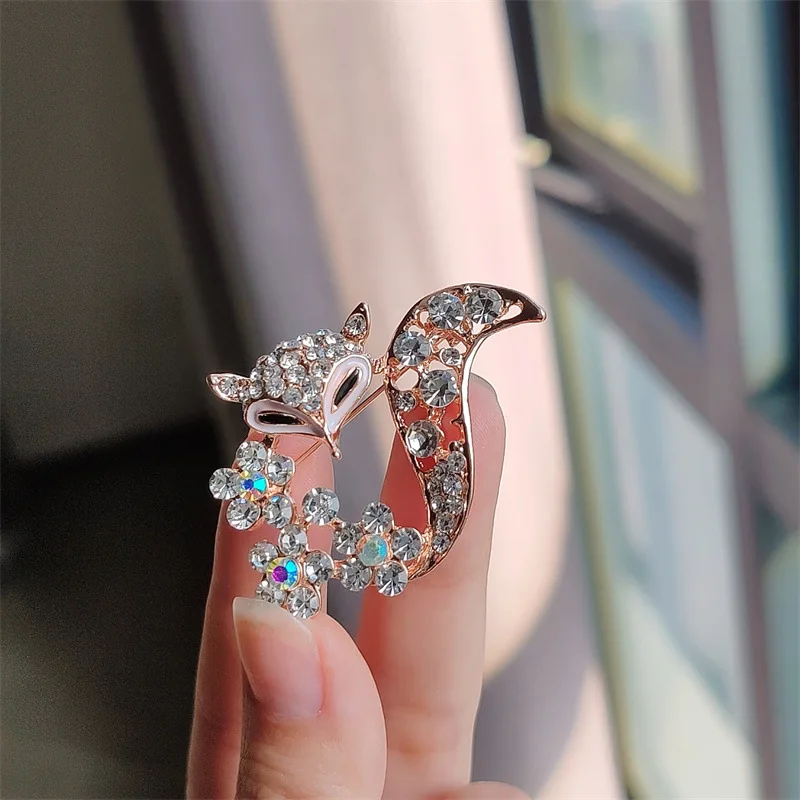 Ladies Fox Brooch Women's Simple Fashion Corsage Sweater Coat Accessories Brooch For Women Animal Party Wedding Brooches Pins