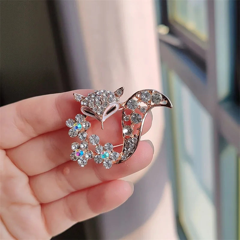 Ladies Fox Brooch Women's Simple Fashion Corsage Sweater Coat Accessories Brooch For Women Animal Party Wedding Brooches Pins