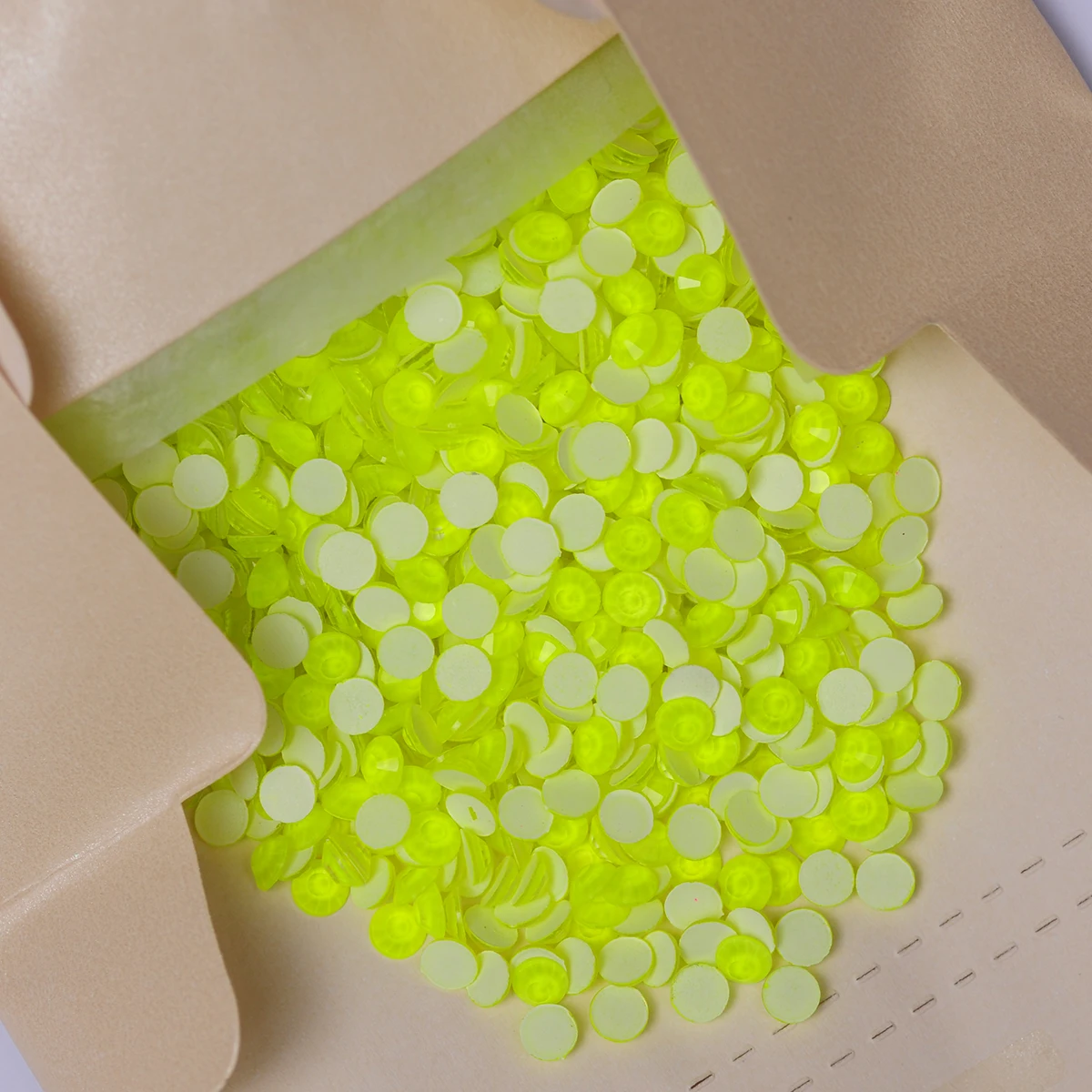 YANRUO 2058 Non Electric Neno Rhinestones Non Hot fix Fluorescent Shiny Crystal For Nails Art Decoarion Crystals