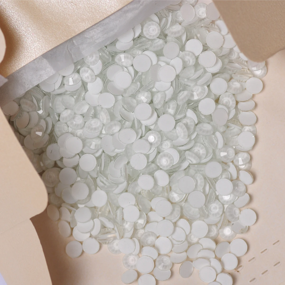 YANRUO 2058 Non Electric Neno Rhinestones Non Hot fix Fluorescent Shiny Crystal For Nails Art Decoarion Crystals