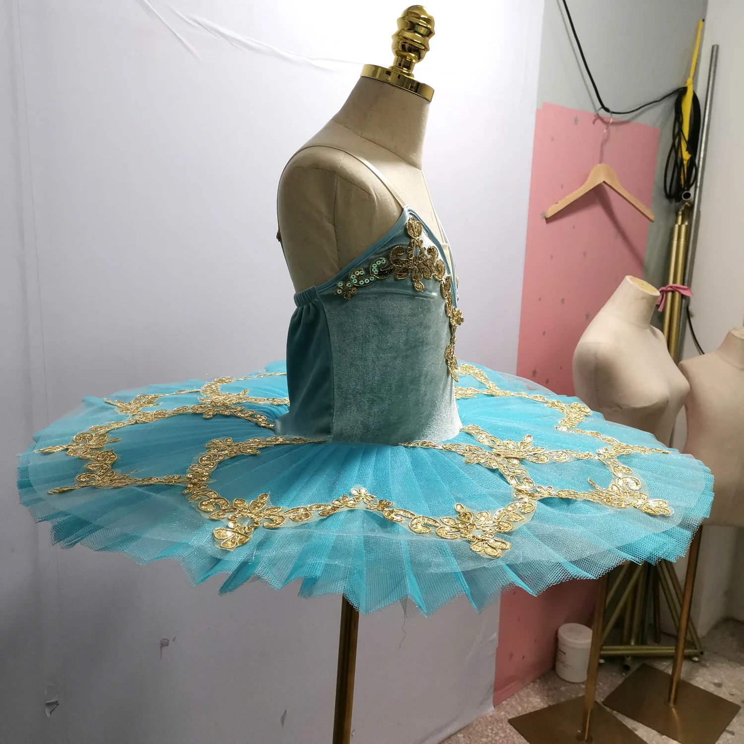 Red Black White Ballet Tutu Skirt Velvet Top Professional Belly Dance Costumes White Swan Lake Costumes Performance Clothing