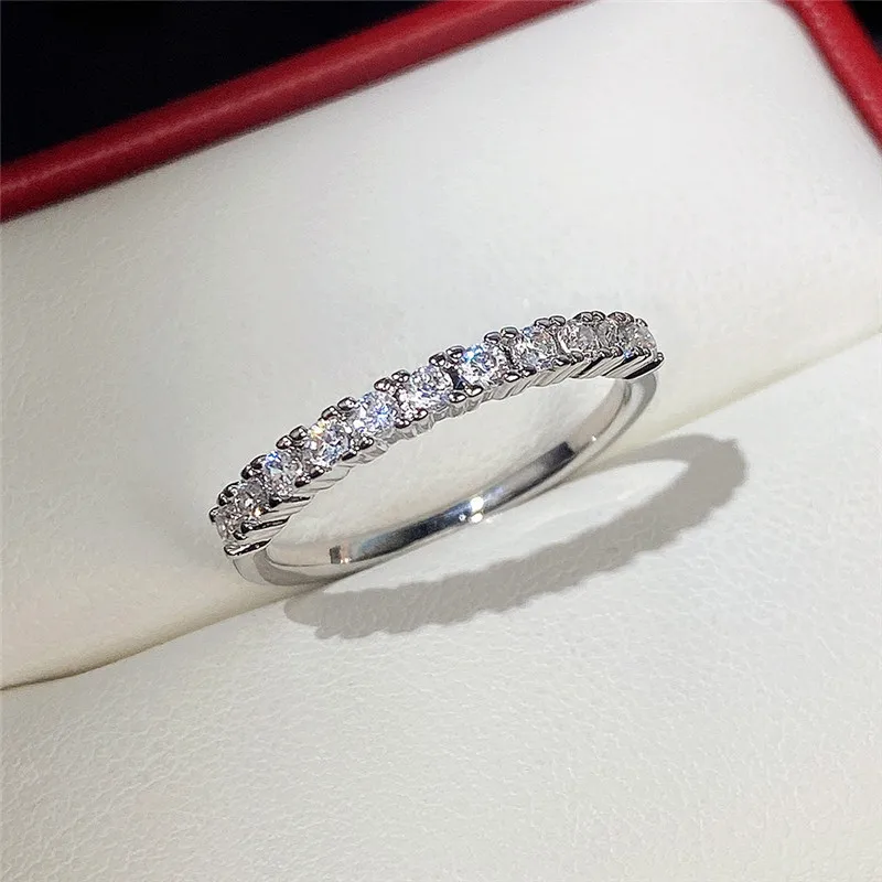 Huitan Fashion Contracted Design Women's Ring with Brilliant White Cubic Zirconia Wedding Party Daily Wearable Statement Jewelry