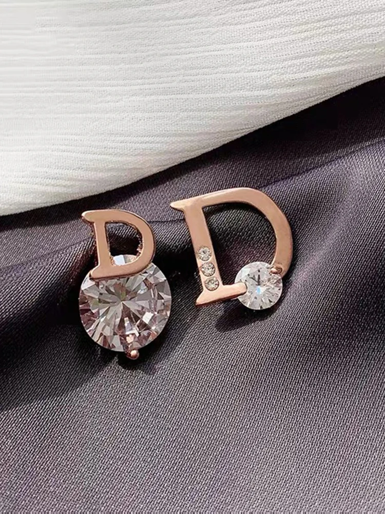 Letter D Earrings Women Shiny Zircon Stud Earrings Light Luxury European and American Earrings Party Wedding Jewelry Gifts K0