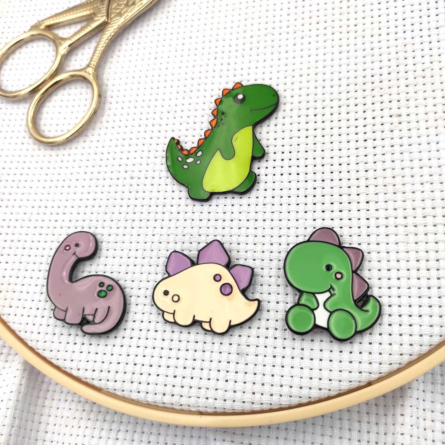 Cute Dinosaur Magnetic Needle Minders Sewing Magnet Needles Holder Cross Stitch Embroidery Needle Keeper Help Manage Needle Work
