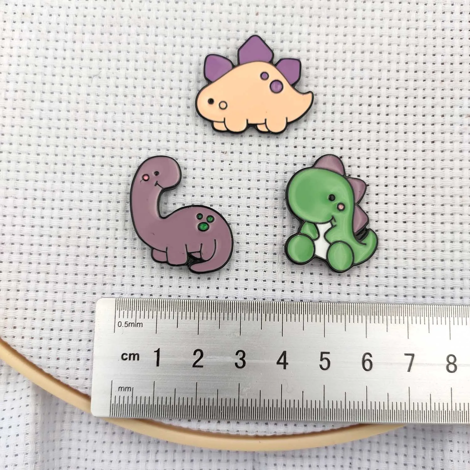 Cute Dinosaur Magnetic Needle Minders Sewing Magnet Needles Holder Cross Stitch Embroidery Needle Keeper Help Manage Needle Work