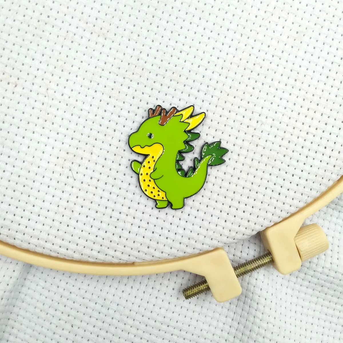 Cute Dinosaur Magnetic Needle Minders Sewing Magnet Needles Holder Cross Stitch Embroidery Needle Keeper Help Manage Needle Work