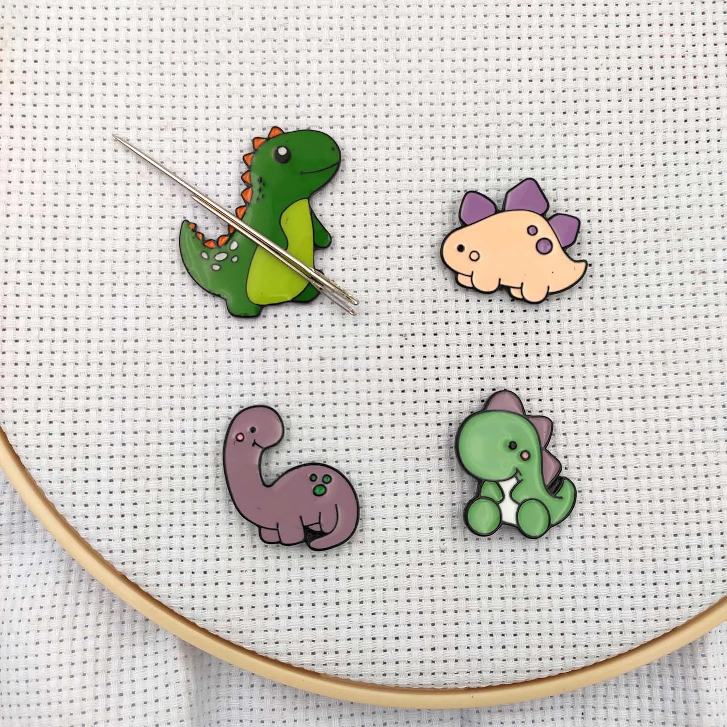 Cute Dinosaur Magnetic Needle Minders Sewing Magnet Needles Holder Cross Stitch Embroidery Needle Keeper Help Manage Needle Work