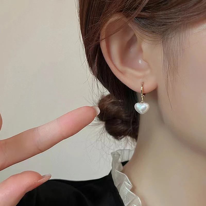 Classic Design Pearl Heart Pendant Earrings 2025 Fashion Jewelry Party Girl's Sweet Temperament Accessories For Womens Earrings