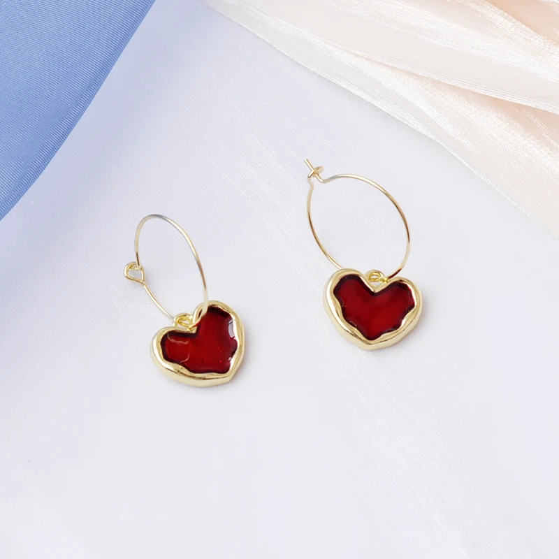 Sweet Burgundy Enamel Heart Earrings for Women Gold Color Metal Love Peach Hanging Dangle Ear Vintage Jewelry Girl Brincos