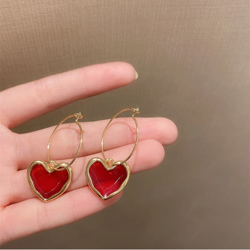 Sweet Burgundy Enamel Heart Earrings for Women Gold Color Metal Love Peach Hanging Dangle Ear Vintage Jewelry Girl Brincos