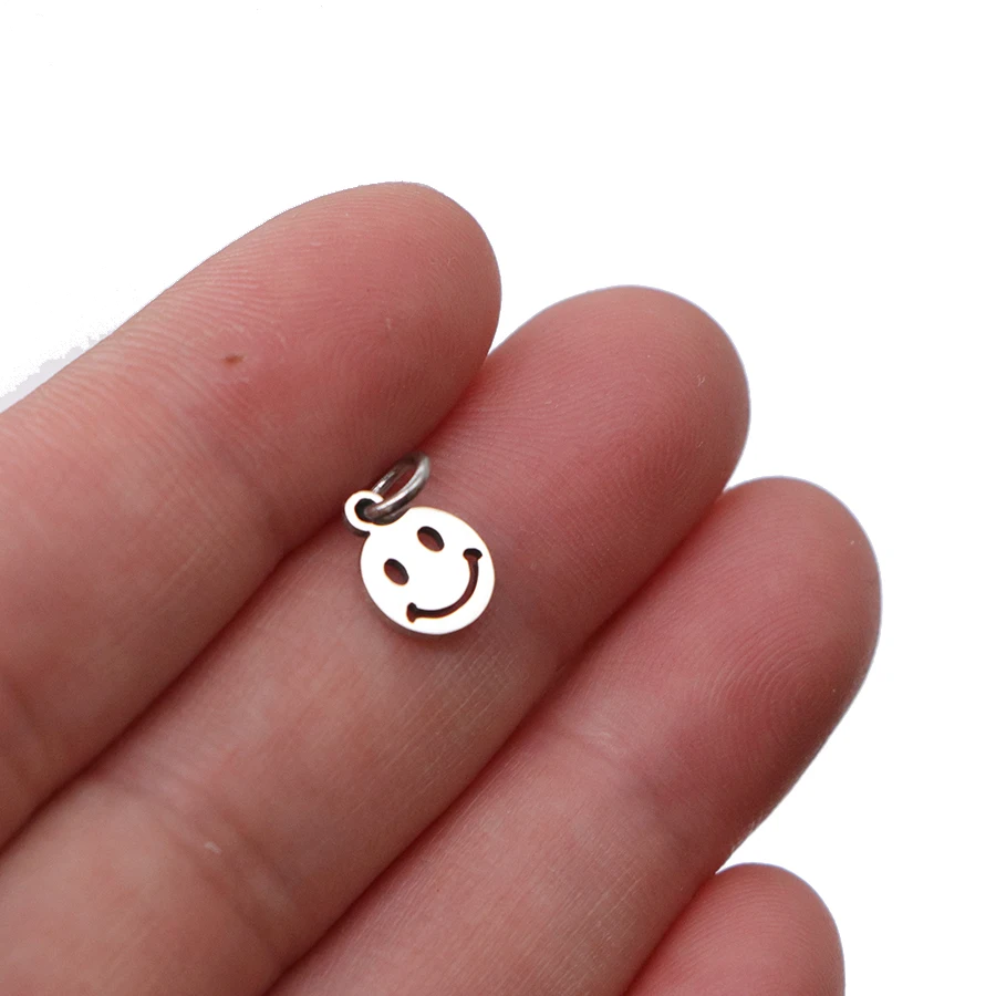 10pcs/lot 7X11.5mm Stainless Steel Small Smile Face Charm Pendant For Women DIY Jewelry Making Charms Wholesale