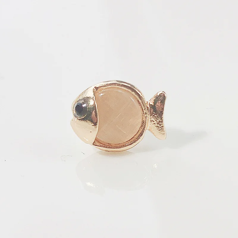 Exquisite Rhinestones Opal Four Leaf Clover Brooch Fashion Jewelry Accessories Trendy Fish Cat Wings Bow Lapel Pin Friends Gifts