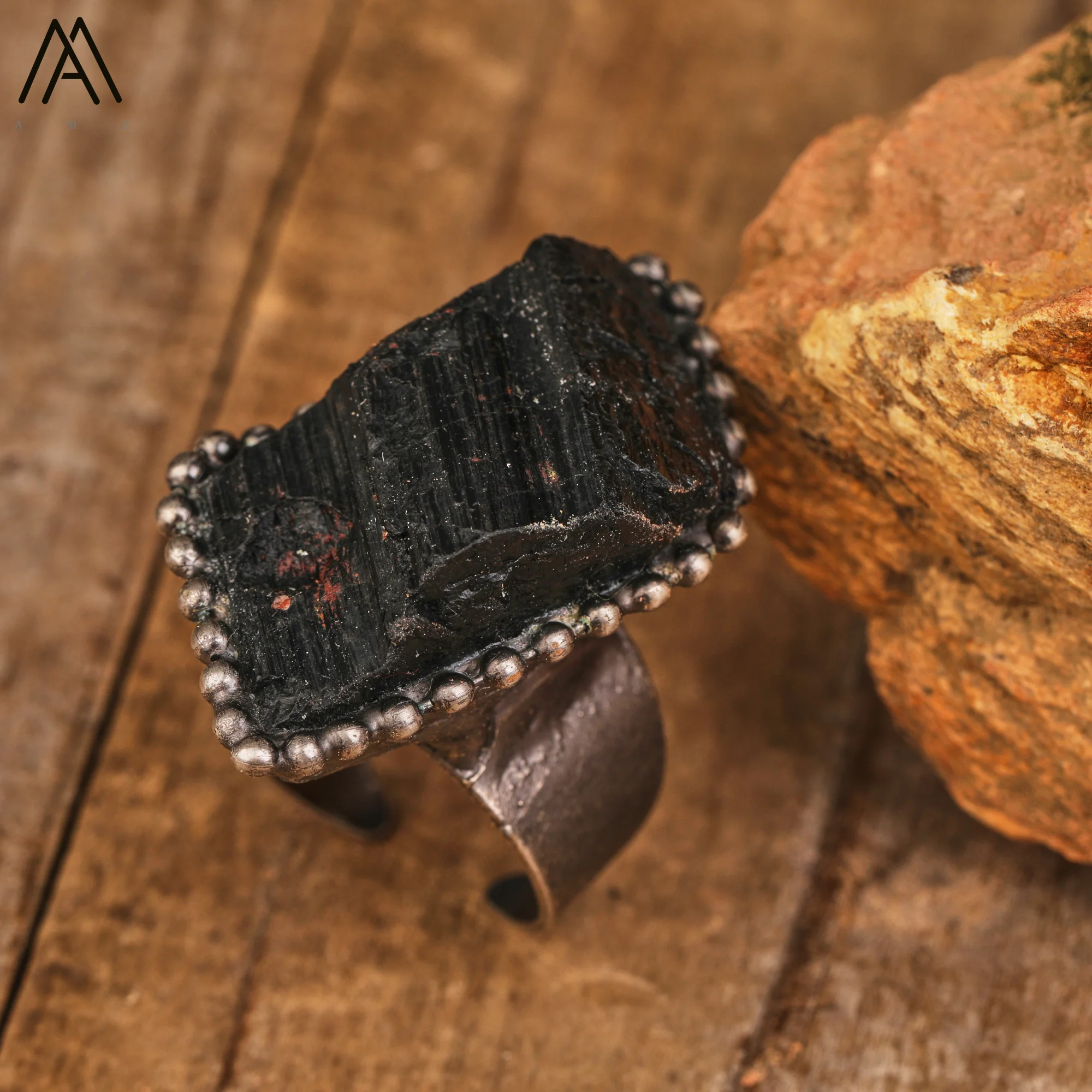 Raw Black Tourmaline Ring Antique Bronze Adjustable Ring Bohemian Gothic Style Finger Rings Daily Accessory Jewelry Unisex
