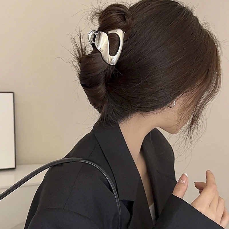 New Women Elegant Simplicity Hollow Geometric Metal Hair Claw Vintage Hair Clips Ponytail Claw Clip Fashion Hair Accessories