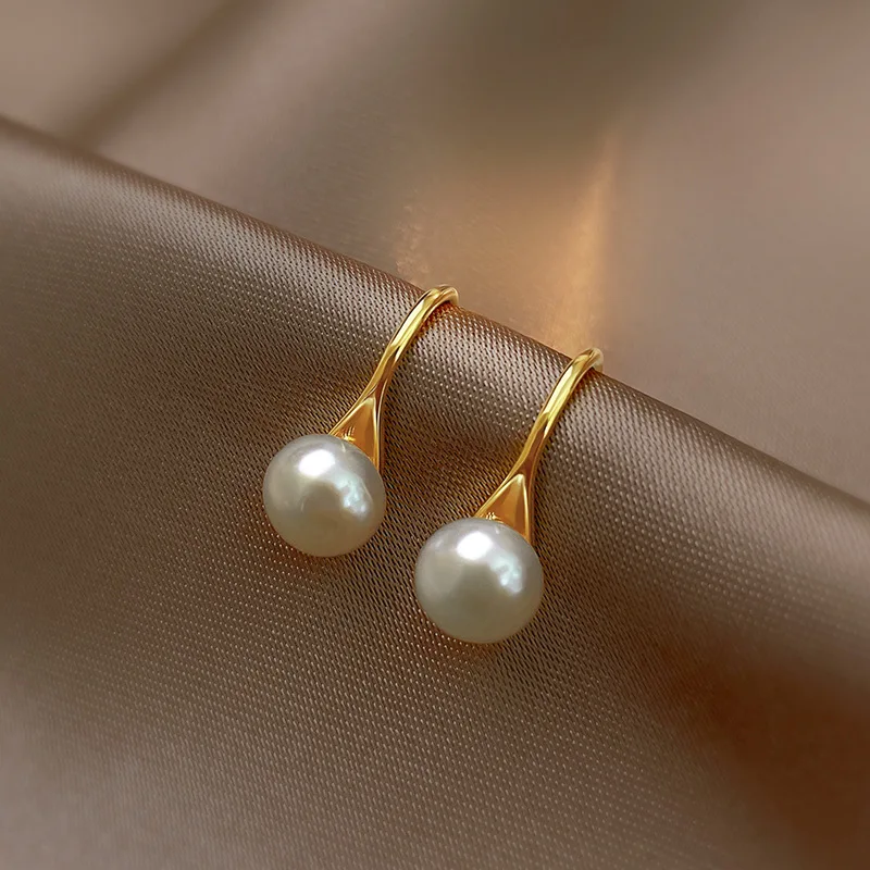 Hot Sell Trendy Simple Natural Freshwater Pearl 14K Gold Filled Ladies Stud Earrings Jewelry Not Allergic For Women Gifts