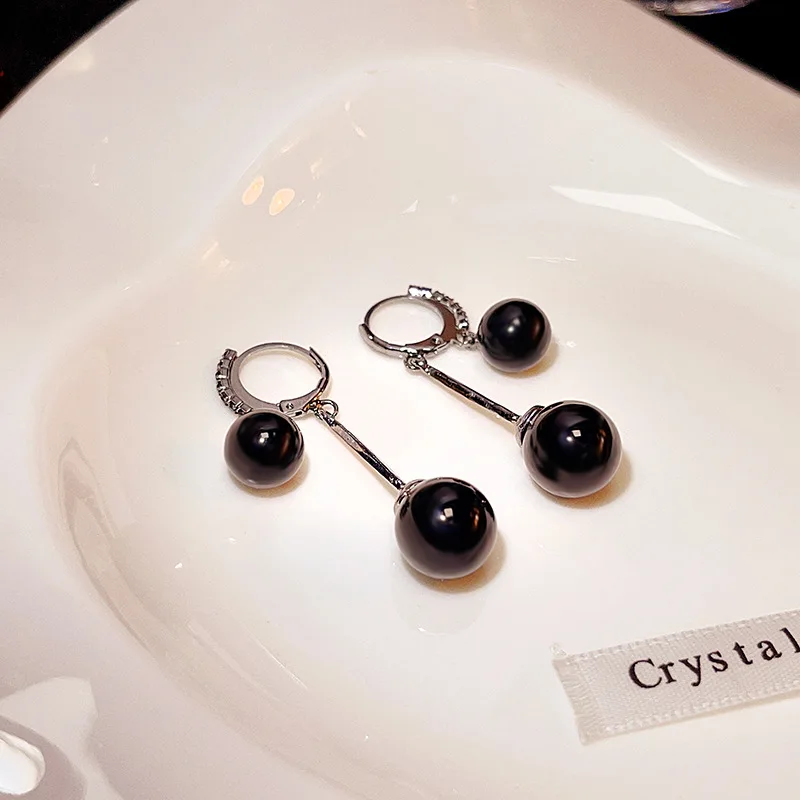 Temperament Retro Black Pearl Ball Drop Earrings for Women Luxury Design Elegant Crystal Dangle Earring Goth Jewelry Pendientes