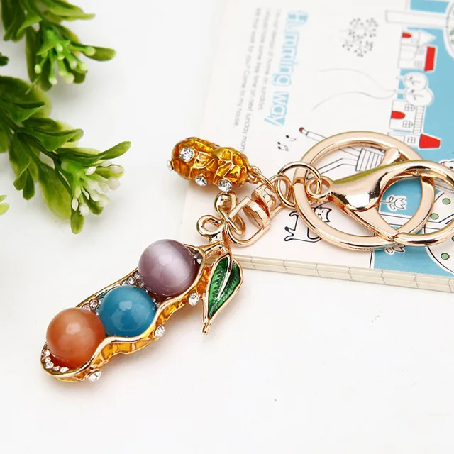 Fashion Alloy Keychain with Big water-drop Rhinestone Cartoon Pumpkin Carriage Keychain Golden Carriage Pendant Female Bag Acces