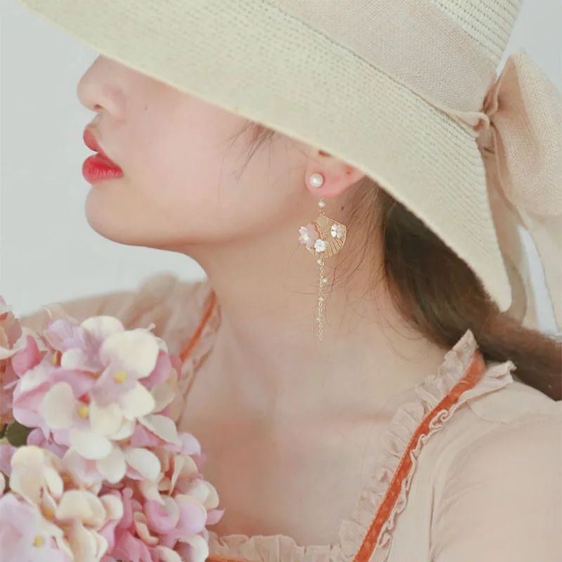New Korean Flower Asymmetrical Dangle Earrings for Women Long Tassel Butterfly Imitation Pearl Cat Drop Earring Party Jewelry