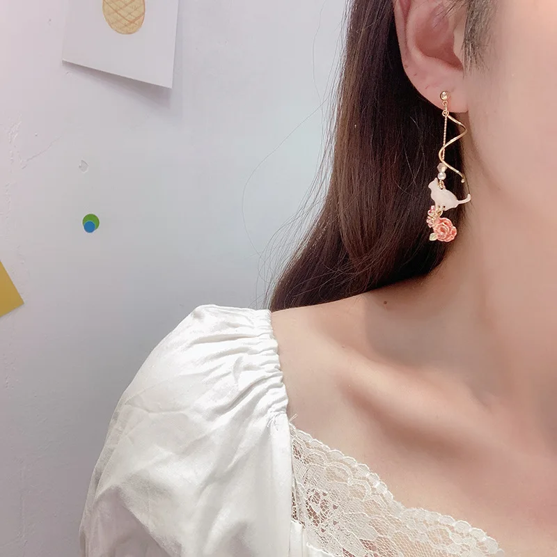 New Korean Flower Asymmetrical Dangle Earrings for Women Long Tassel Butterfly Imitation Pearl Cat Drop Earring Party Jewelry