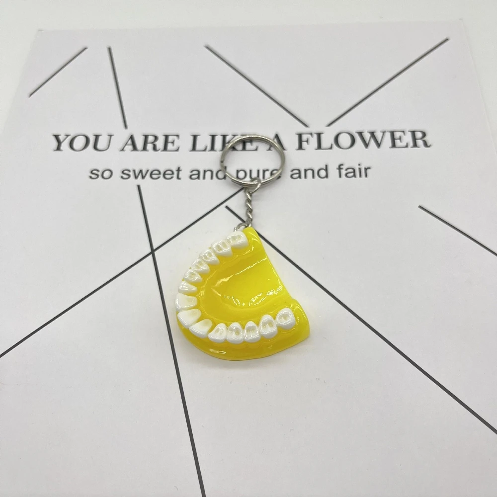 Funny Resin Tooth Key Chain Dentist Pendant Simulation Mini Denture Keychain for Bag Hanging Ornament Car Key Rings Gifts