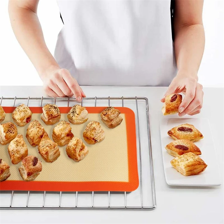 LMETJMA Silicone Baking Mat Non-Stick Reusable Silicone Pastry Baking Mat Food Grade Liquid Silicone Baking Mats KC0474