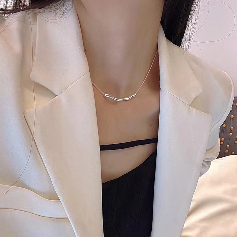 European and American Fashion Simple Stainless Steel Gold Color Collarbone Chain For Women’s Fashion Short Necklaces Jewelry