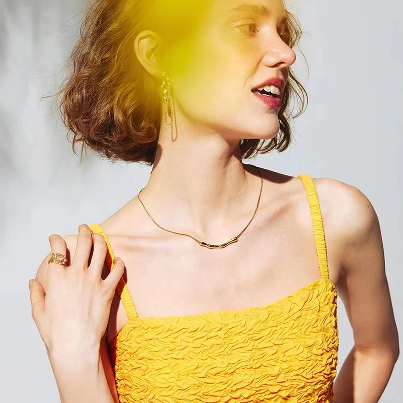 European and American Fashion Simple Stainless Steel Gold Color Collarbone Chain For Women’s Fashion Short Necklaces Jewelry