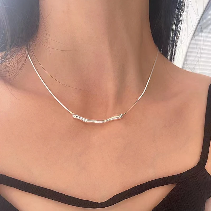 European and American Fashion Simple Stainless Steel Gold Color Collarbone Chain For Women’s Fashion Short Necklaces Jewelry