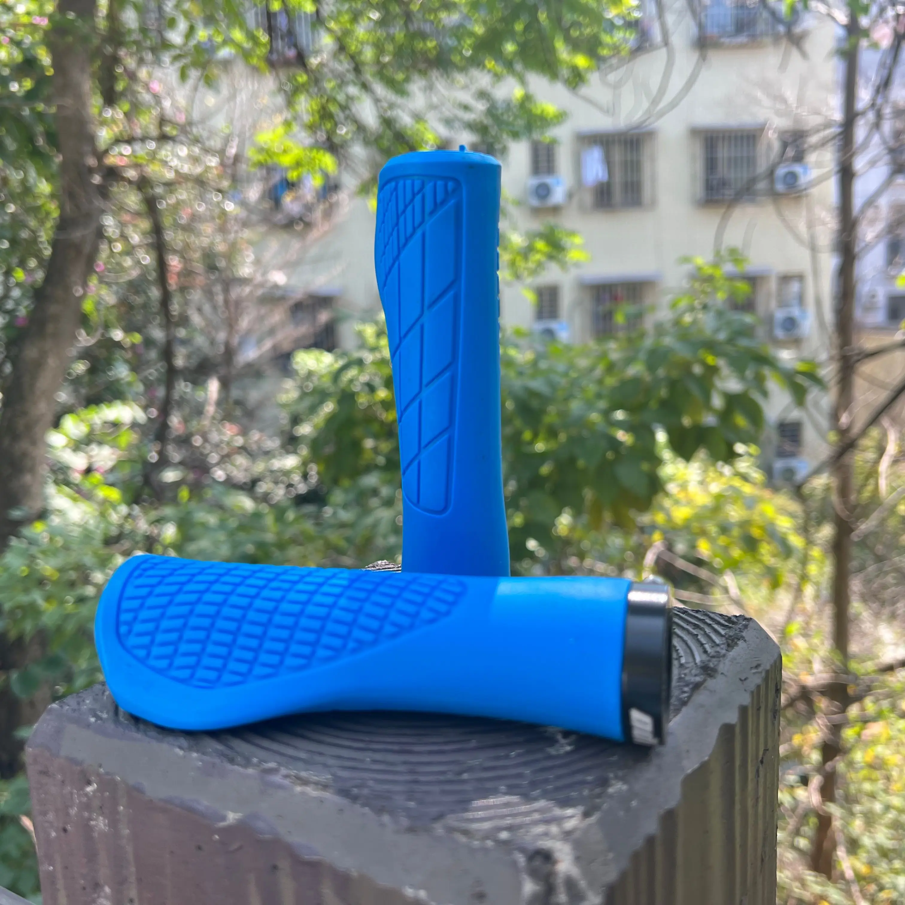 ODI MTB Bicycle Grips Shockproof Bike Handlebar Cover Anti-Slip Lockable Grips Ergonomic Cycling Rubber Ball Handle Grips
