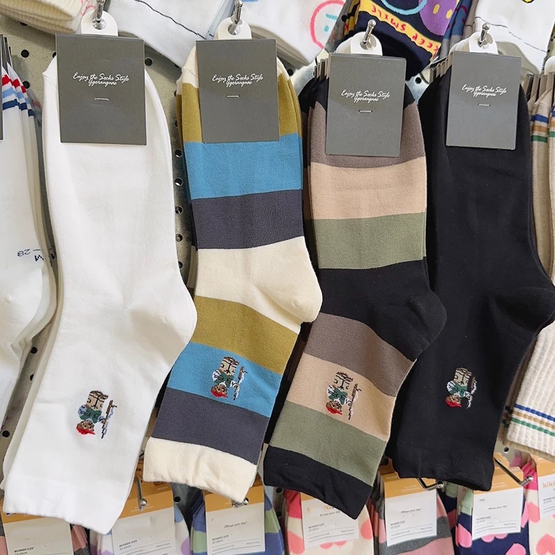 Good Quality Cartoon Gentleman Bear Men's Socks Cotton Harajuku Style Sport Boys Skateboard Novelty Breathable Christmas Gifts