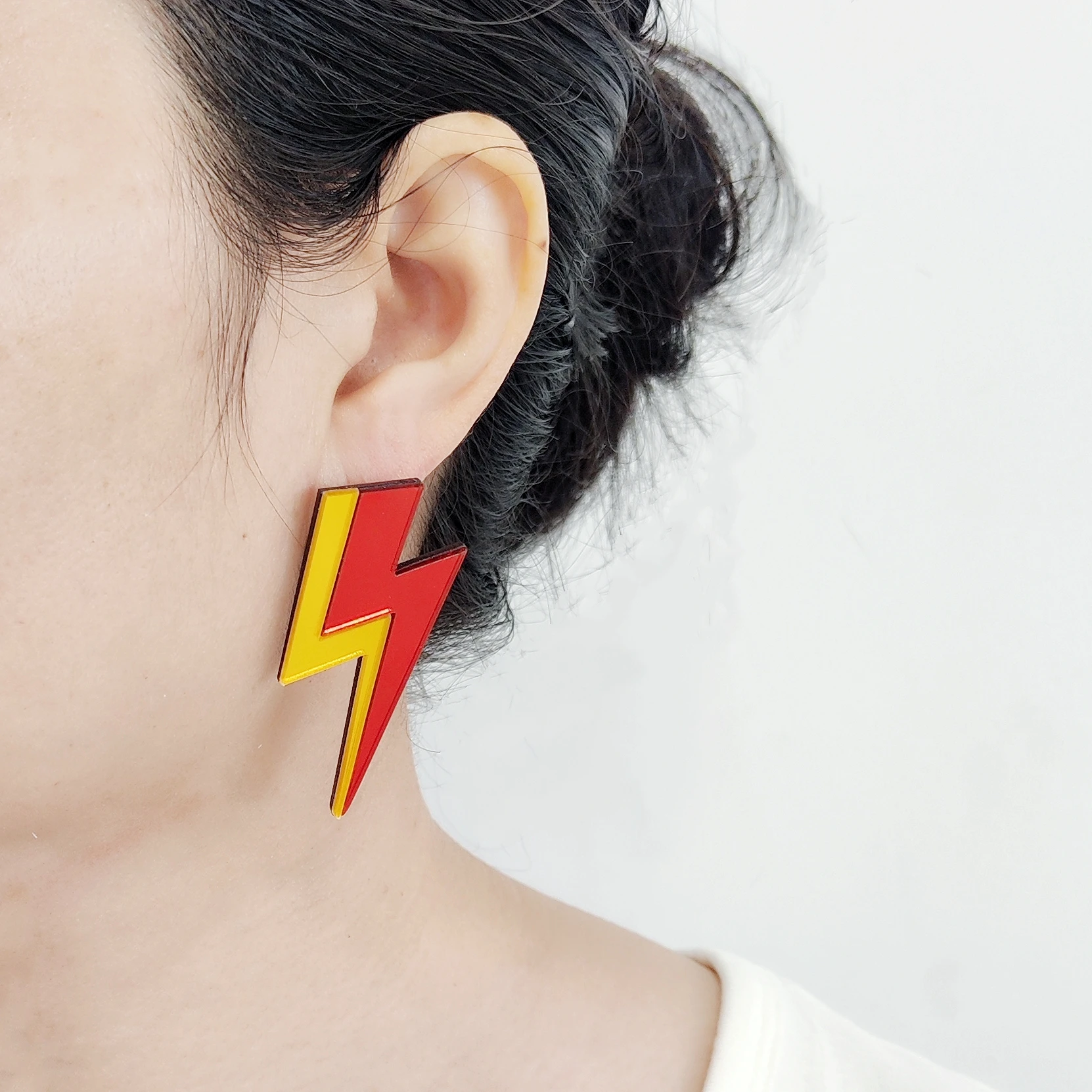 KUGUYS 18 Colors Glitter Mirror Lightning Acrylic Earrings For Women Multicolor Vintage Jewelry Summer Classic Accessories