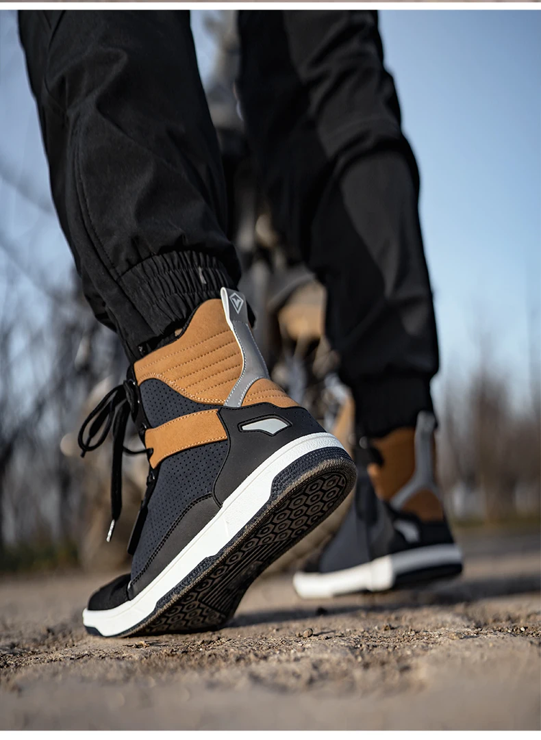 Men Motorcycle Boots Breathable Anti-fall Rider Road Racing Casual Shoes Boots Gear Shift Rubber Sole Reflective Motorbike Shoes